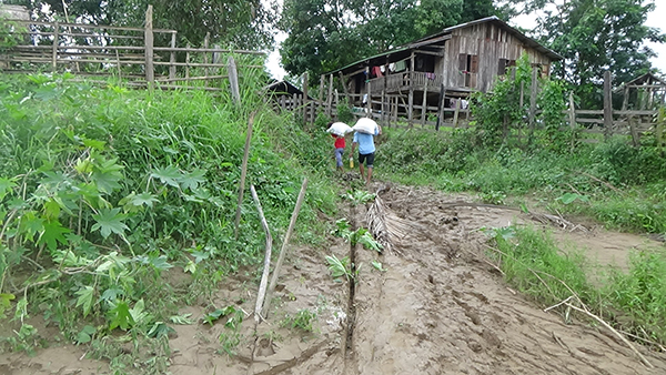 FBR Naga team delivers rice and medical supplies to flooded communities.