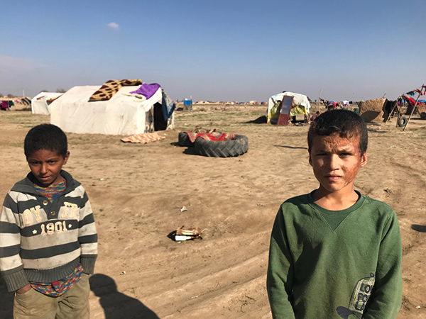 Discplaced children from Hajin area.
