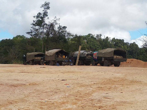 Burma Army transport trucks active in Karen State, Jan. 2019. Click the photo for last month's report on military activities in Karen State.