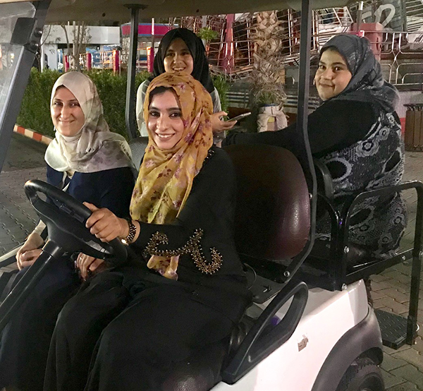 Khofran drives Mohammed's wife and daughter and Eman.