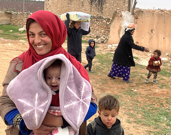 Food and diapers for Idlib families