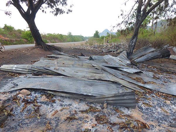 A COVID-19 Karen Health screening point burned down by Burma Army on May 6 at War Tho Ko Village. 